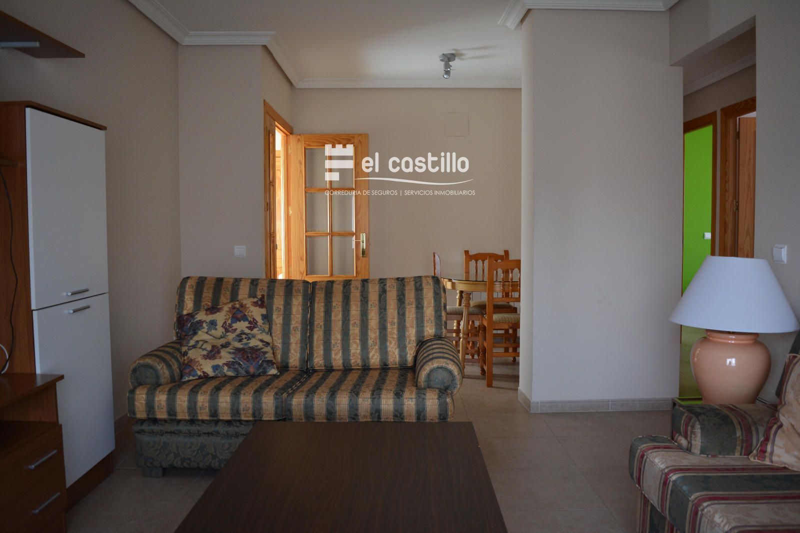 Sala d'estar de Pis de lloguer en Sotillo de la Adrada amb Calefacció, Moblat i Forn
