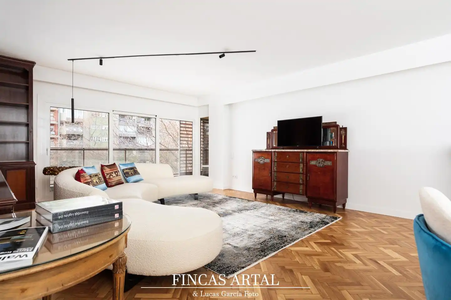 Sala d'estar de Pis en venda en Zaragoza amb Aire condicionat, Calefacció i Parquet
