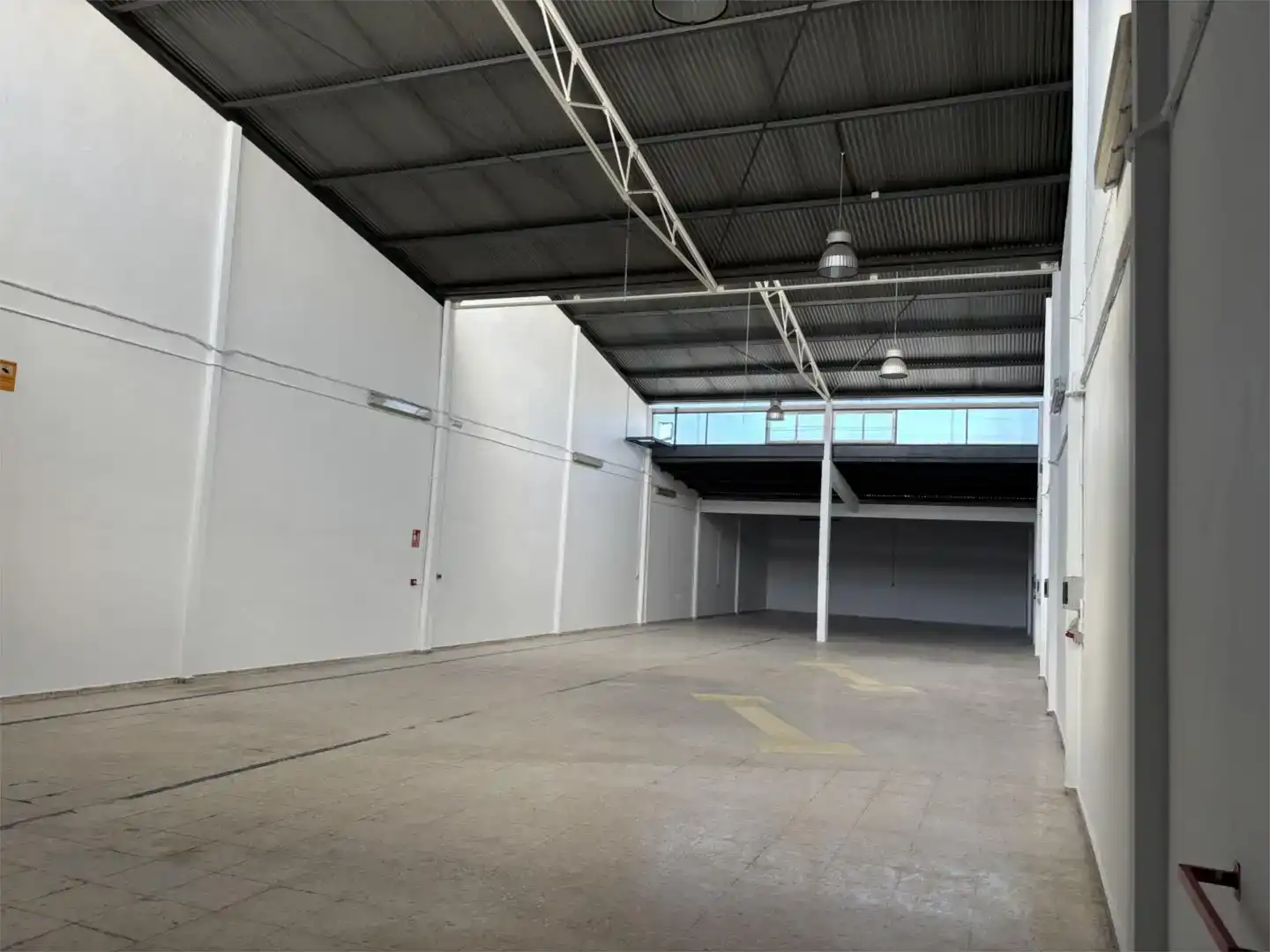 Industrial buildings for rent in Montilla