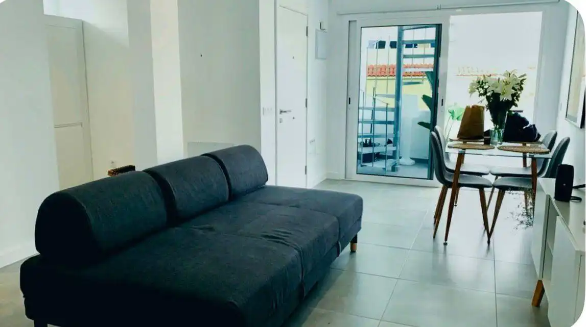 Attic for rent in De Benahoare, La Salud