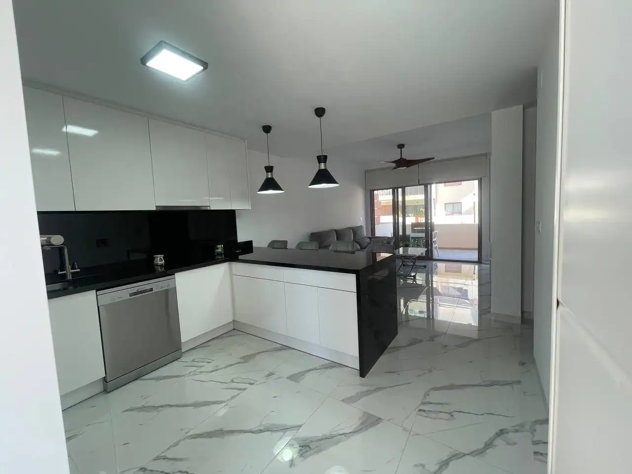 Cocina de Planta baja de alquiler en Pueblo Latino