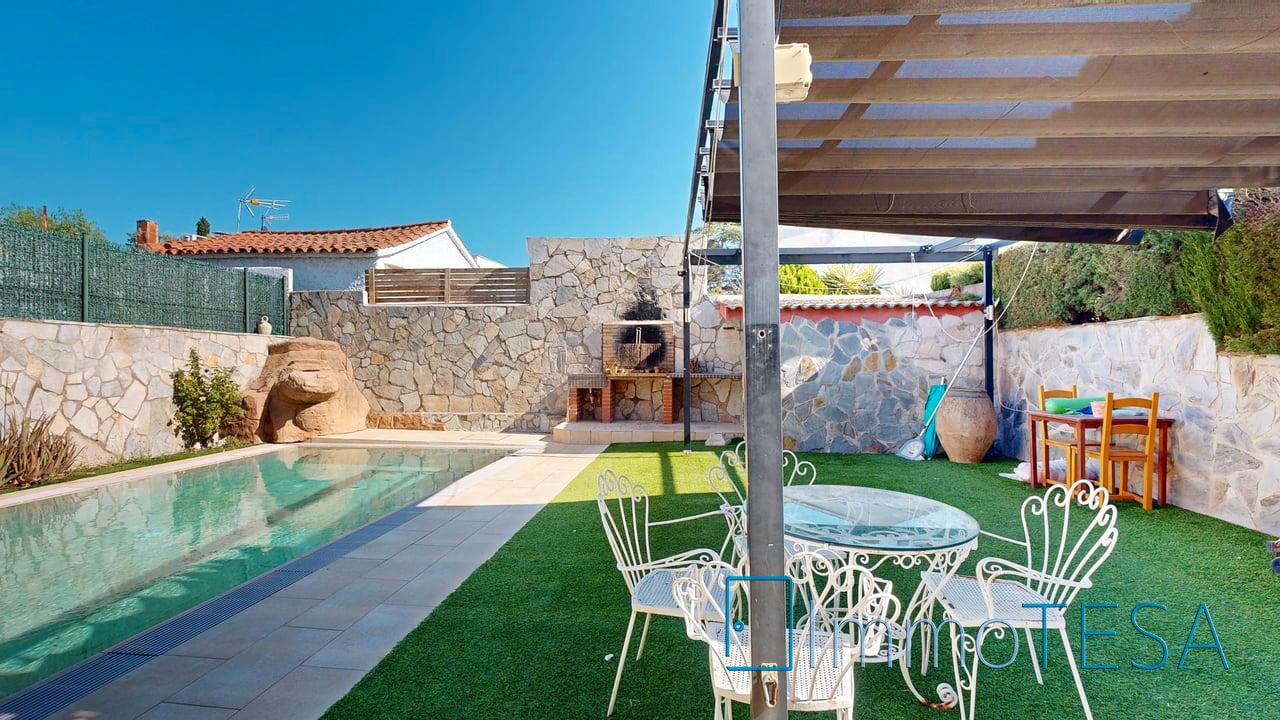 Garden of House or chalet for sale in Barberà del Vallès  with Heating, Private garden and Parquet flooring