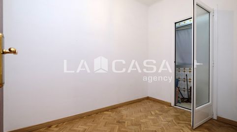 Foto 2 de Piso en venta en El Turó de la Peira, Barcelona Capital