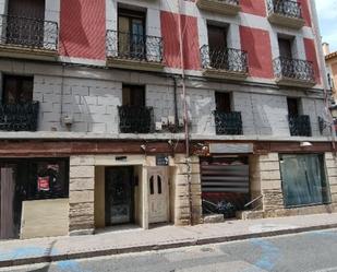 Vista exterior de Local en venda en  Logroño amb Aire condicionat i Calefacció