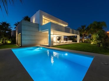 Casa amb piscina en venda a Río Real - Los Monteros