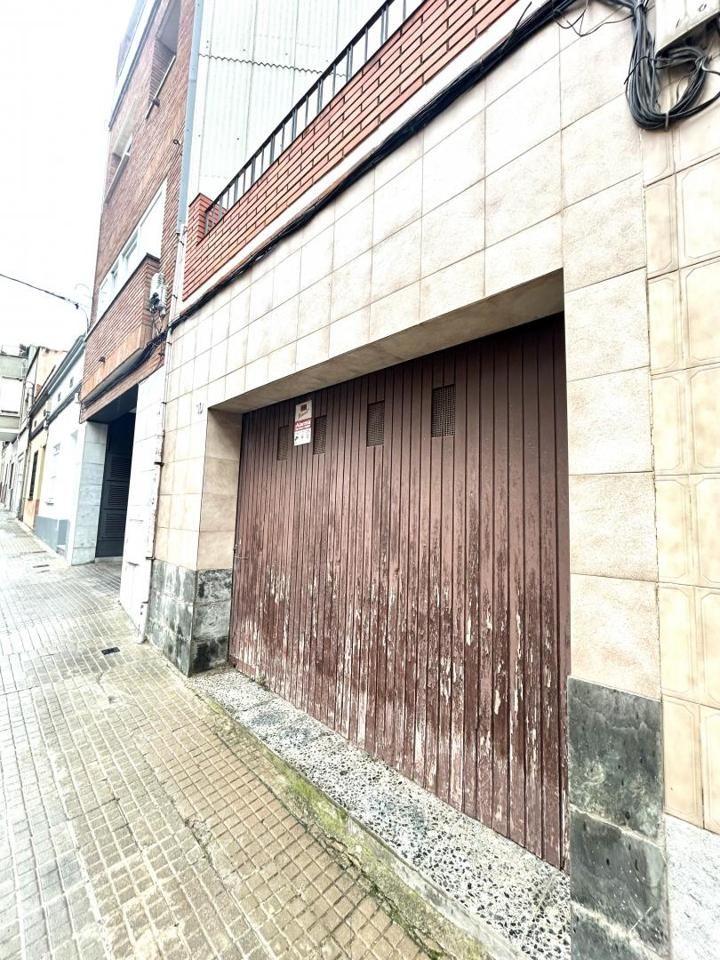 Exterior view of House or chalet for sale in Terrassa  with Terrace
