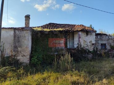 Wohnbaugrundstück zum Verkauf in Rua Petouto