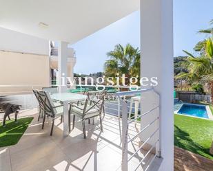 Exterior view of House or chalet to rent in Sant Pere de Ribes  with Air Conditioner, Terrace and Swimming Pool