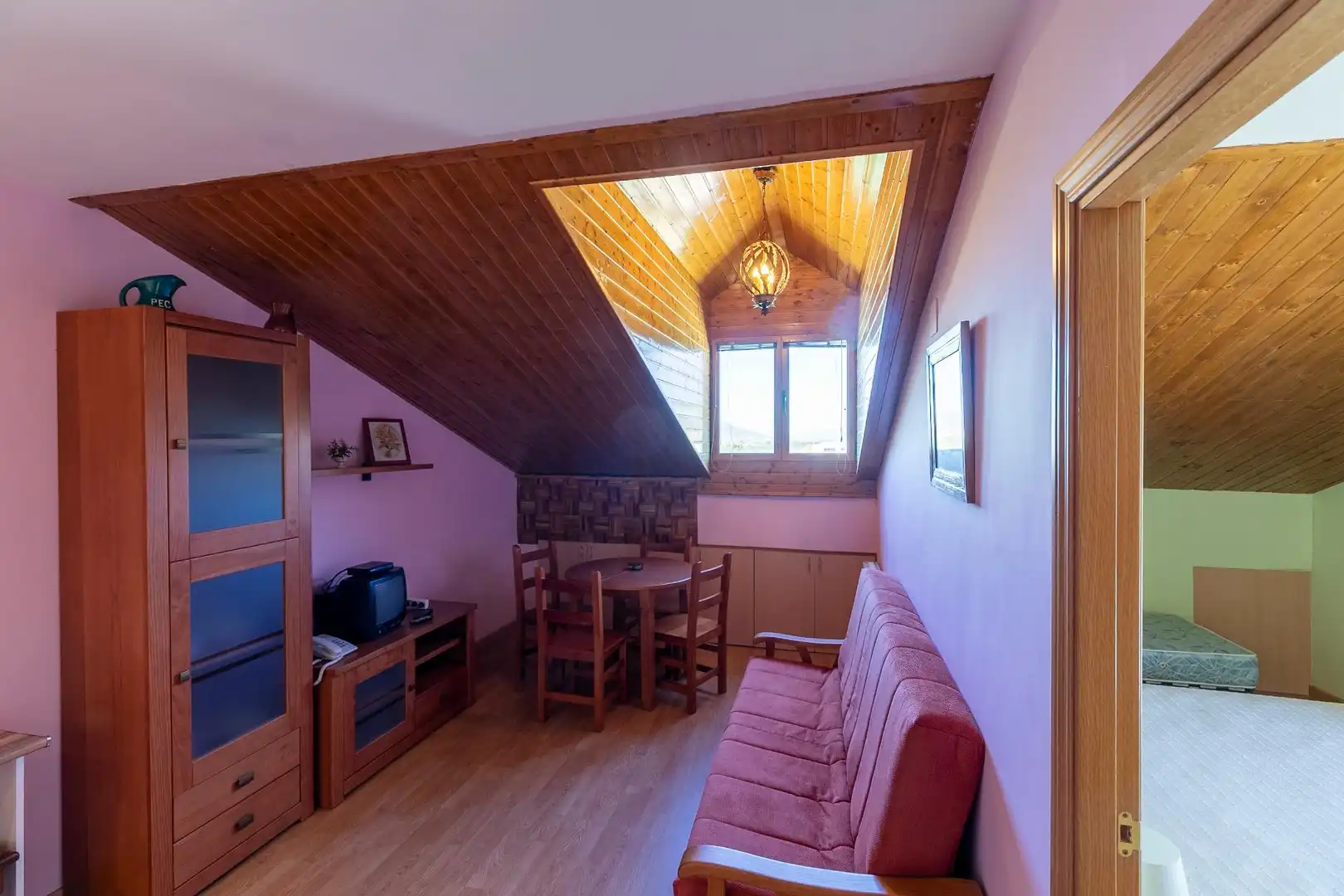 Wohnzimmer von Gebäude zum Verkauf in Puente la Reina de Jaca