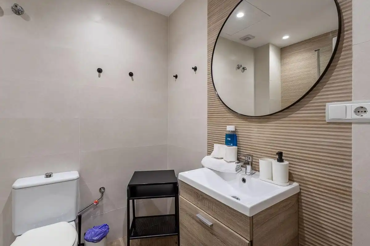 Bathroom of Flat for sale in Granada  with Balcony