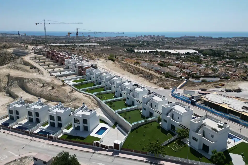 Vista exterior de Casa o chalet en venta en El Campello con Terraza y Balcón