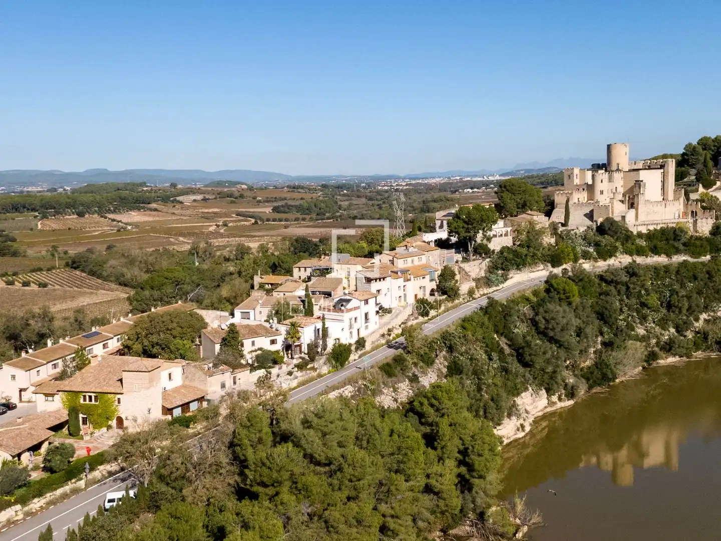 Vista exterior de Finca rústica en venda en Castellet i la Gornal amb Jardí privat, Parquet i Terrassa