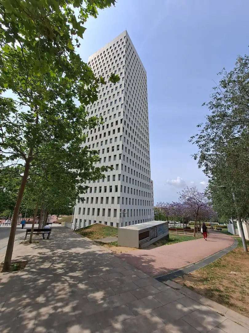 Exterior view of Office for rent in Santa Coloma de Gramenet