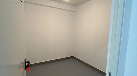 Photo 3 of Box room to rent in Ventas, Madrid