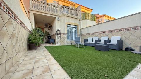 Foto 2 de Casa adosada en venda a Caballero Bonald - San José Obrero - Guadalcacín, Cádiz