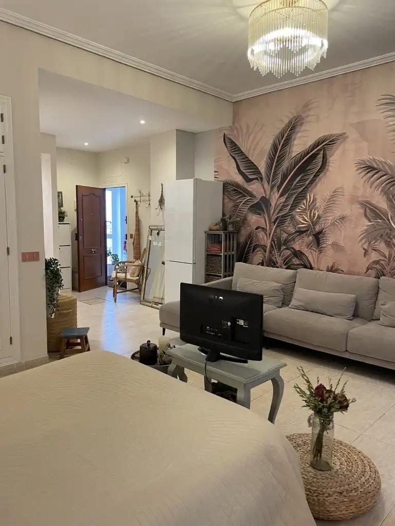 Study for rent in Santa Catalina