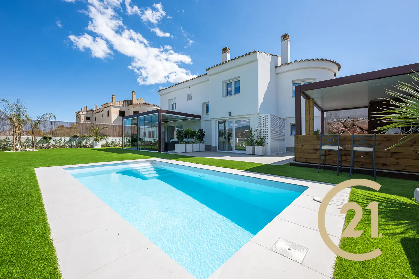Piscina de Casa o xalet en venda en Viñuela amb Jardí privat, Terrassa i Traster
