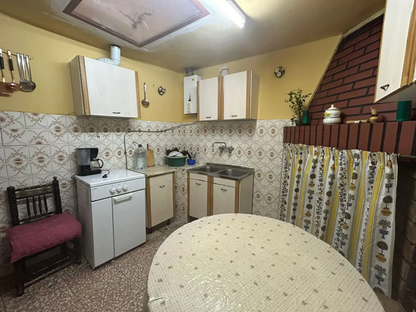 Cuina de Casa adosada en venda en Acebo amb Traster