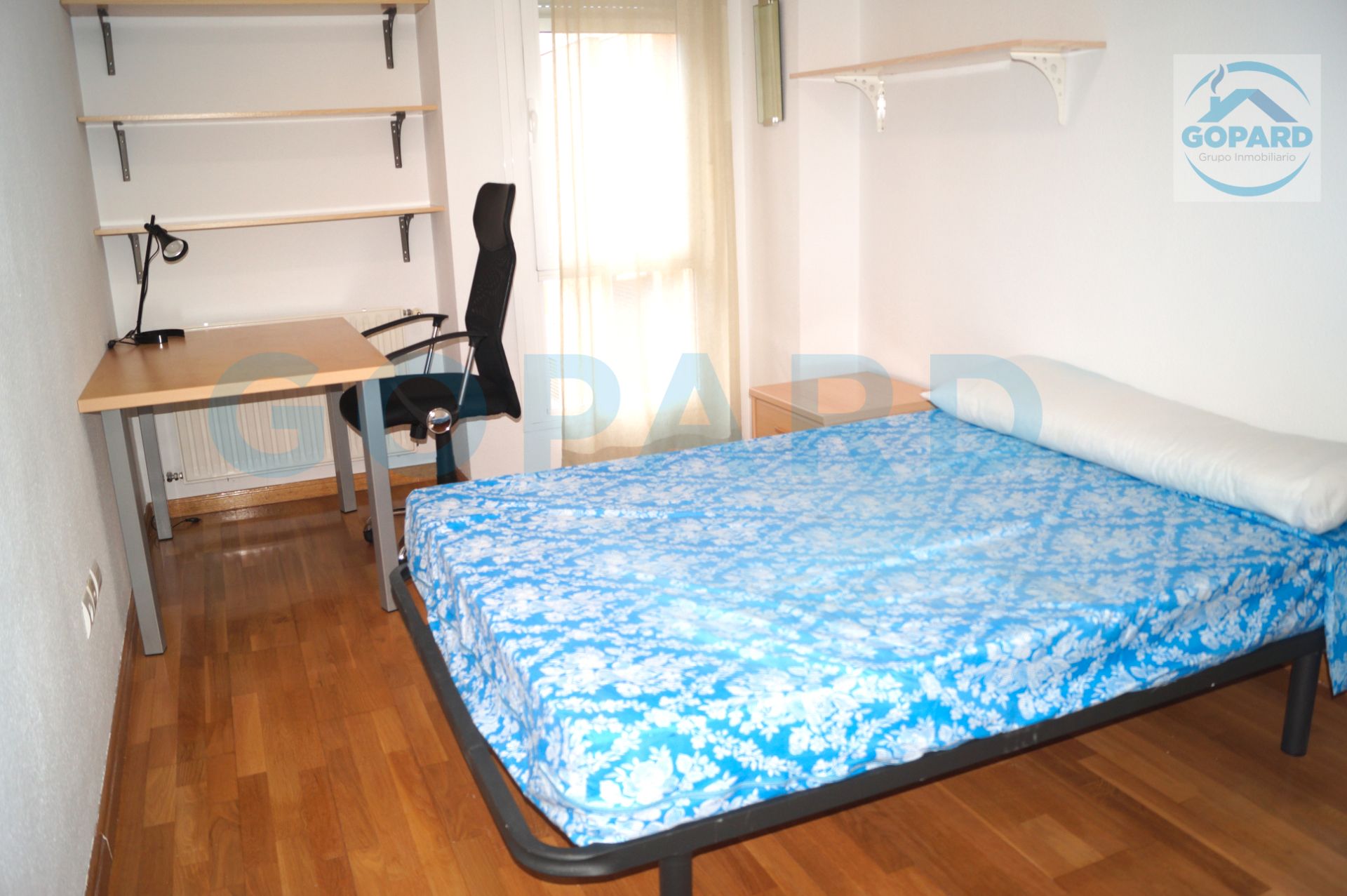 Habitación de Piso de alquiler en Villanueva de la Cañada con Calefacción, Parquet y Amueblado