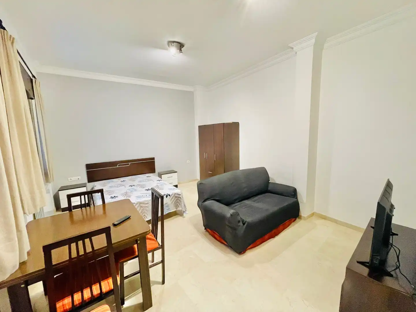 Habitación de Estudio de alquiler en Centro