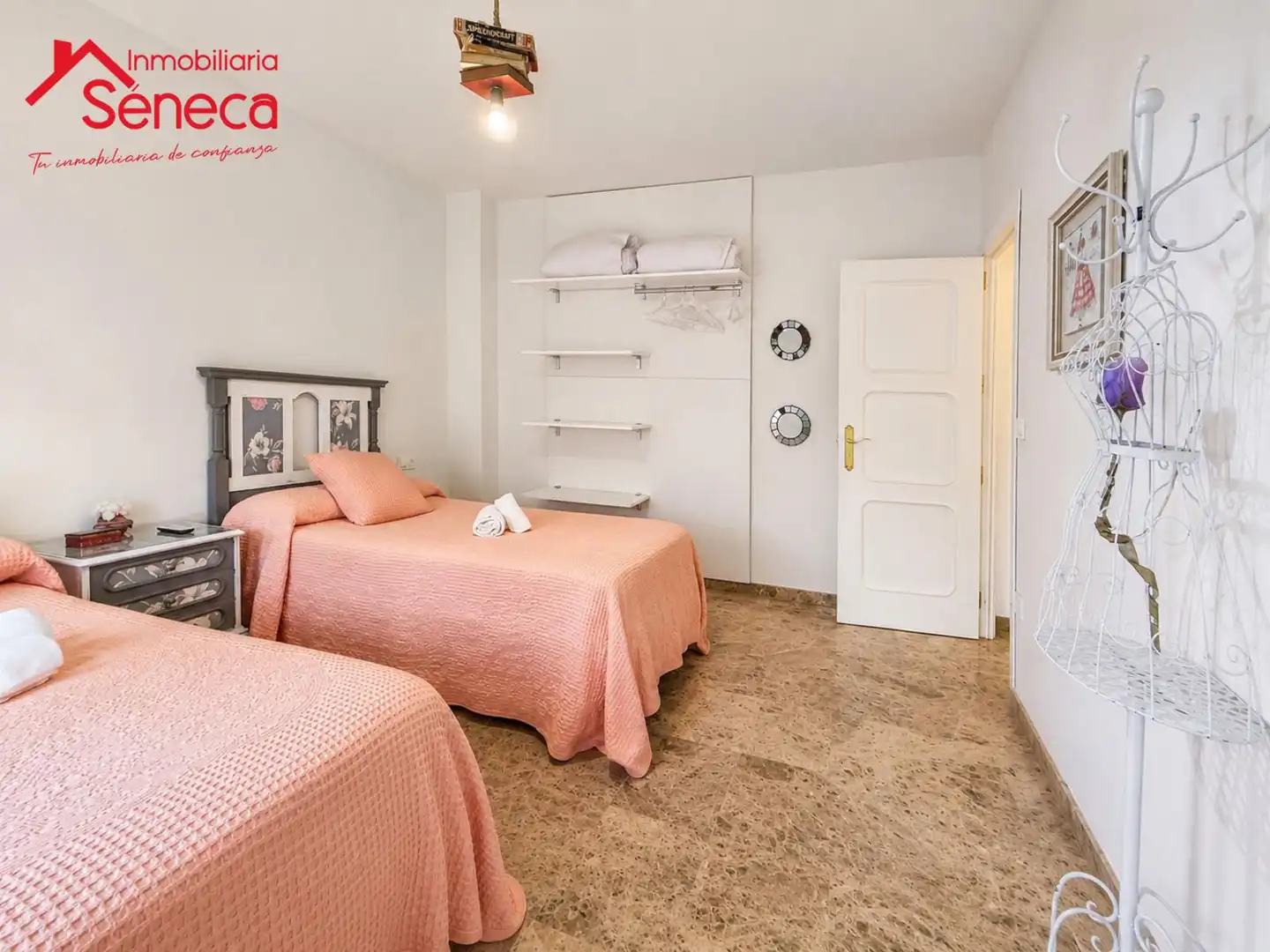 Schlafzimmer von Wohnung zum Verkauf in Córdoba mit Klimaanlage, Heizung und Terrasse