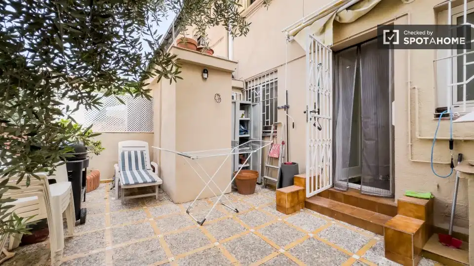 Balcony of Flat for rent in Barcelona  with Air Conditioner, Heating and Furnished