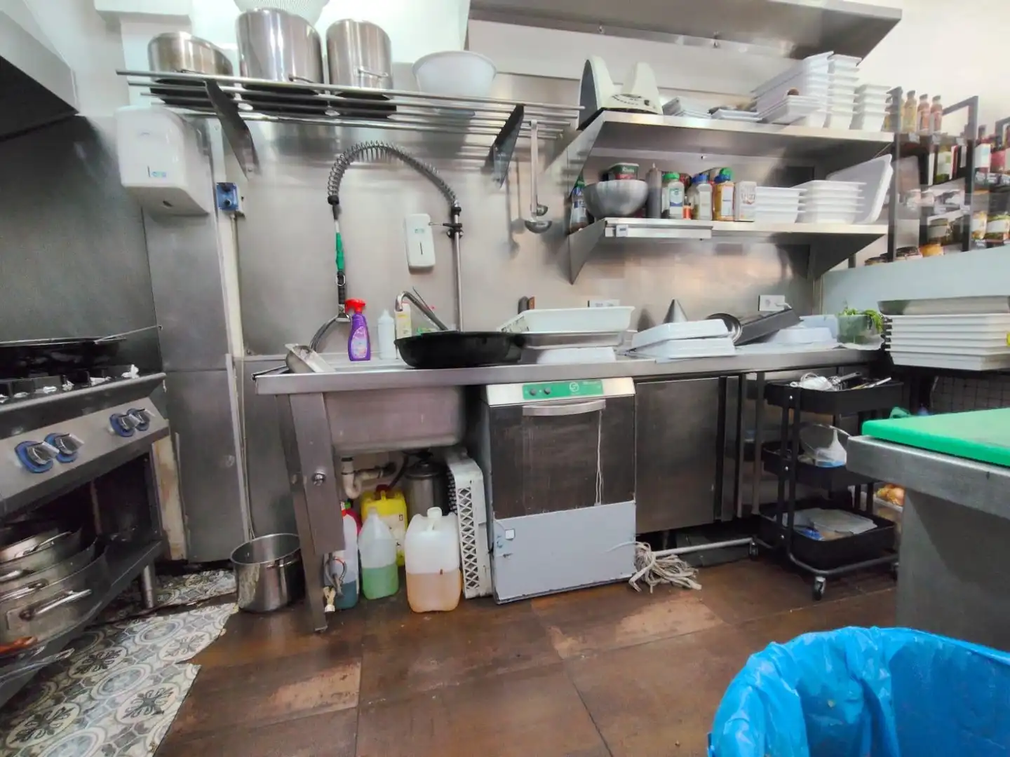 Kitchen of Commercial properties for rent in Badalona