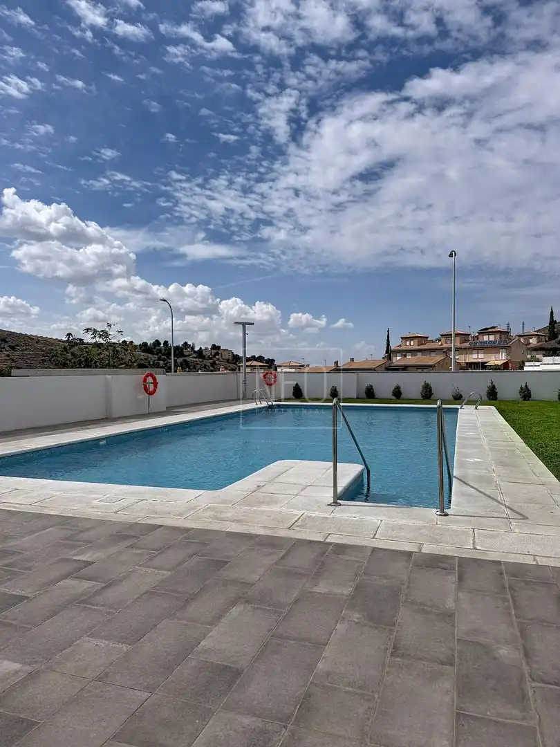 Casa aparellada amb piscina en venda a Calle SIERRA DE BAZA, imagen 25
