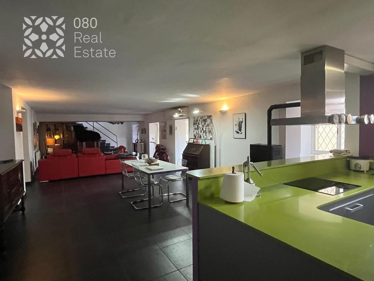 Exterior view of Premises for sale in  Barcelona Capital  with Furnished