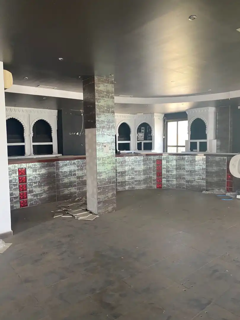 Local en venda en Espartinas amb Aire condicionat i Calefacció