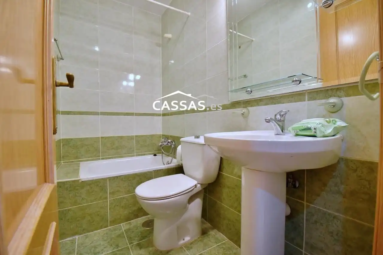 Baño de Planta baja en venta en Torrejón de Ardoz con Aire acondicionado y Piscina comunitaria