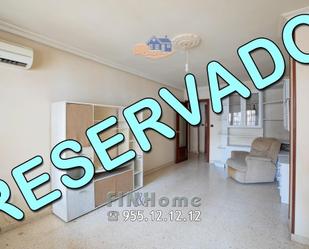 Bedroom of Flat for sale in  Sevilla Capital