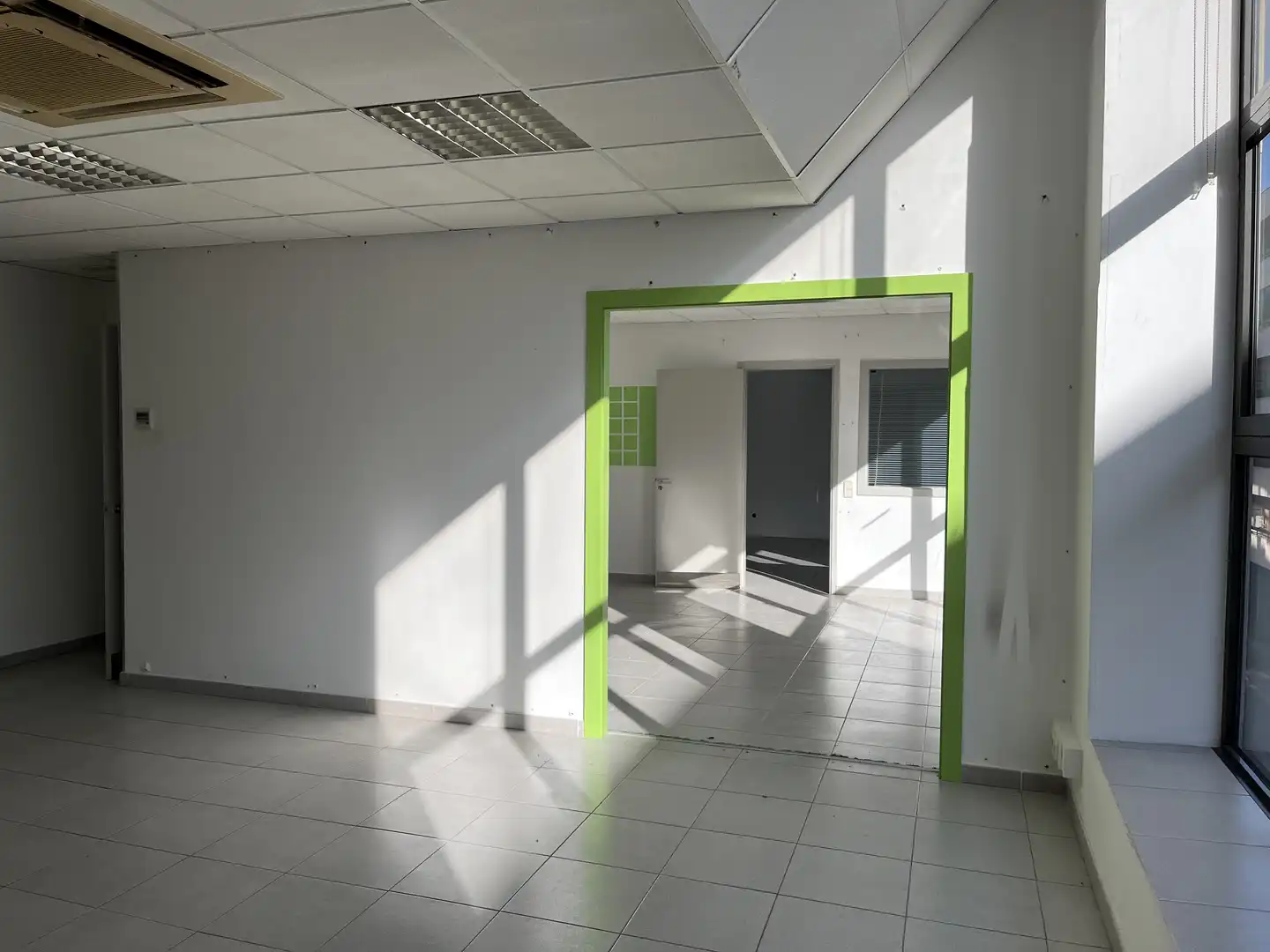 Office for rent in Manresa  with Heating