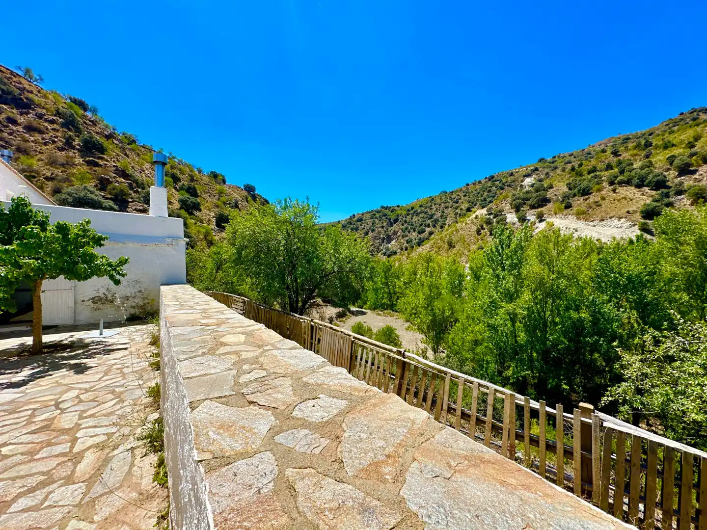 Vista exterior de Finca rústica en venda en Sierro amb Aire condicionat, Calefacció i Jardí privat