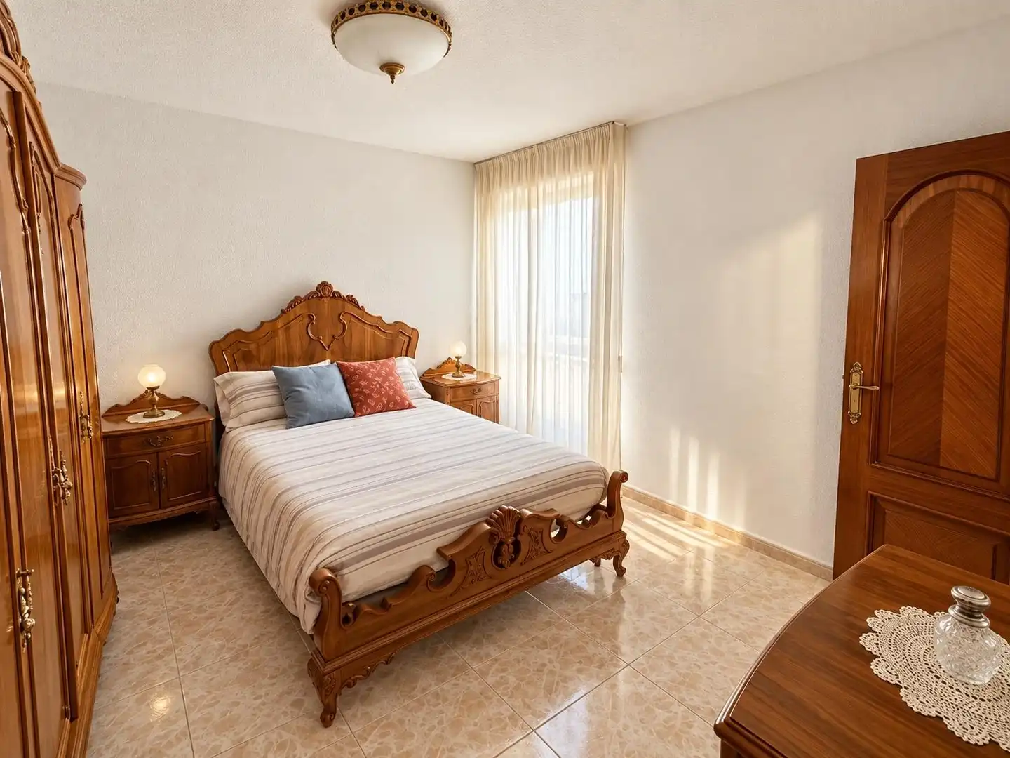 Habitación de Piso en venta en Alicante / Alacant con Terraza y Balcón