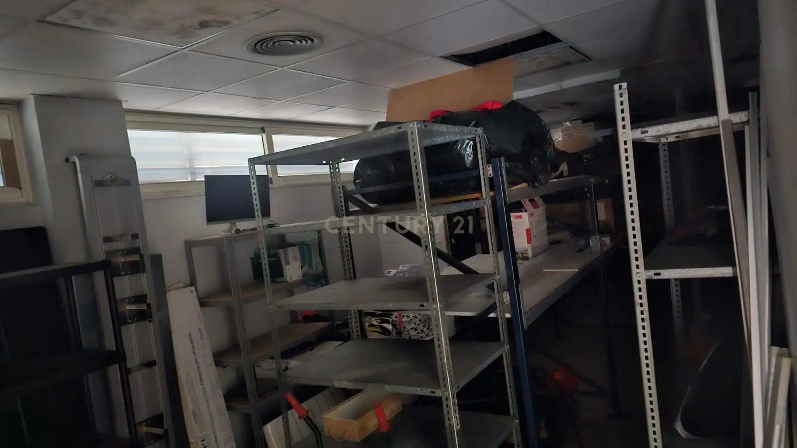 Local comercial en venda a Carrer de Can Murtra, 44, La Florida, Spain, imagen 6