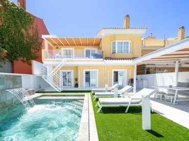 Xalet amb piscina en venda a La Mairena