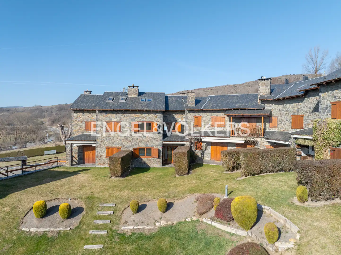 Vista exterior de Casa adosada en venta en Ger con Calefacción, Jardín privado y Parquet