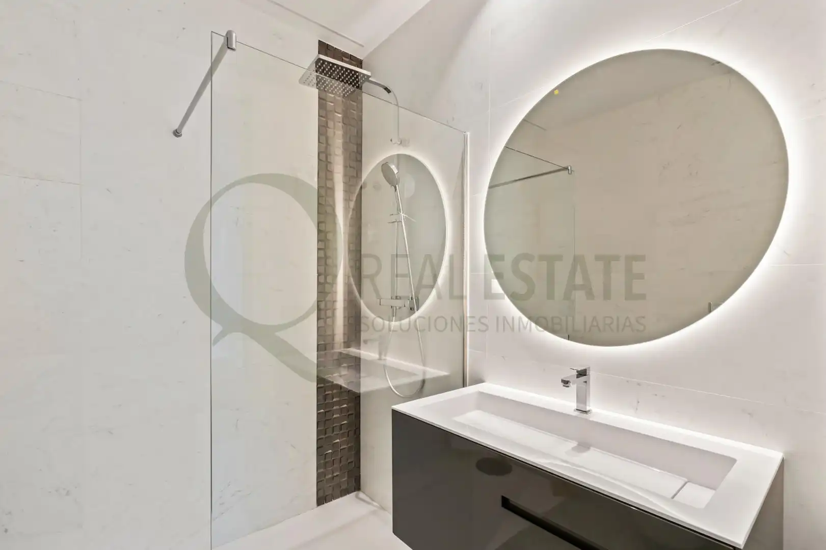 Baño de Casa o chalet en venta en Benidorm con Aire acondicionado, Calefacción y Jardín privado