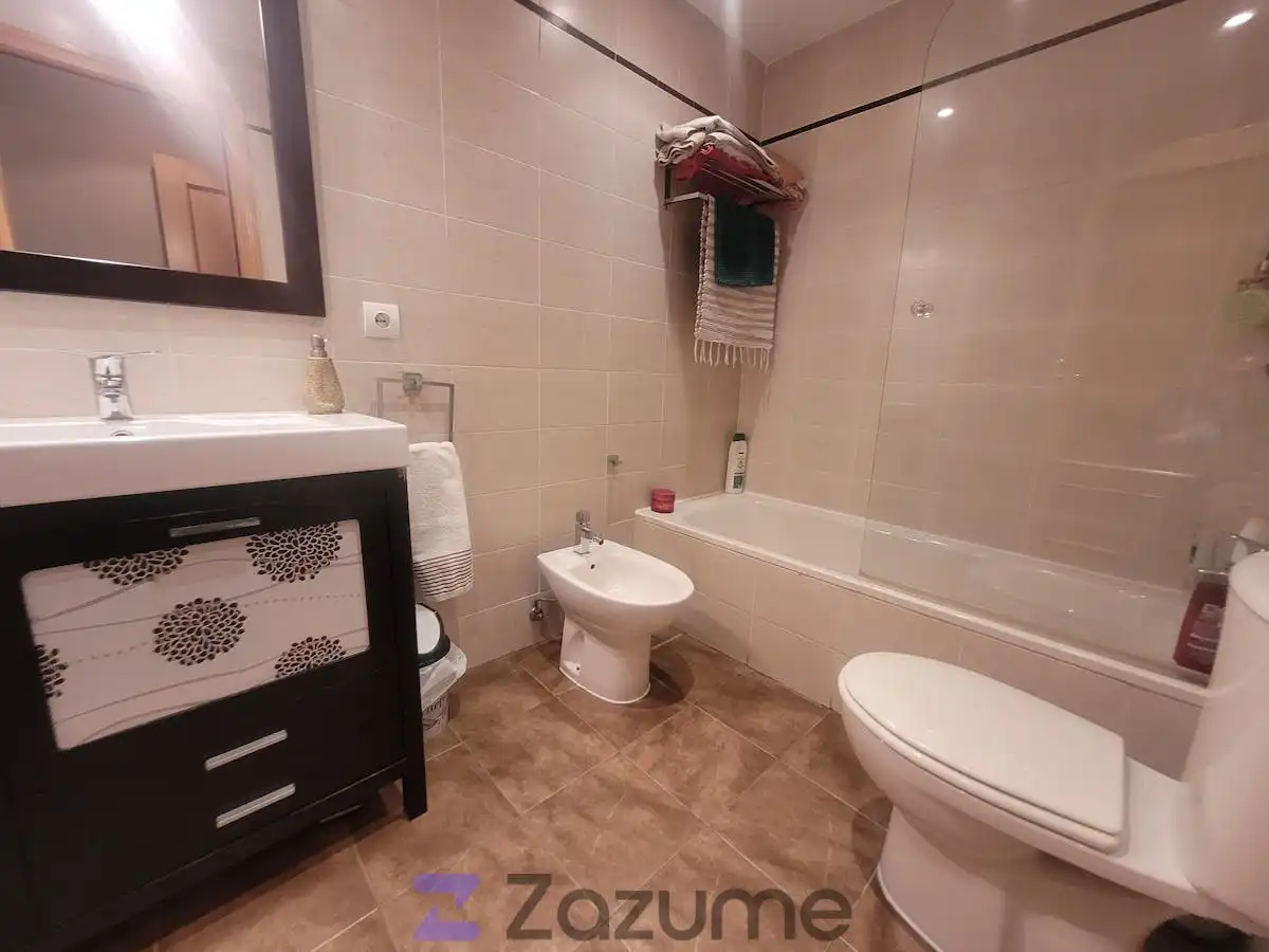 Bathroom of Flat for rent in Laguna de Duero  with Heating, Parquet flooring and Furnished
