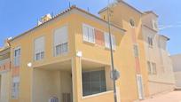 Vista exterior de Casa adosada en venda en Alicante / Alacant amb Parquet i Terrassa