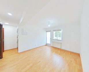 Living room of Flat to rent in  Madrid Capital  with Heating, Terrace and Oven