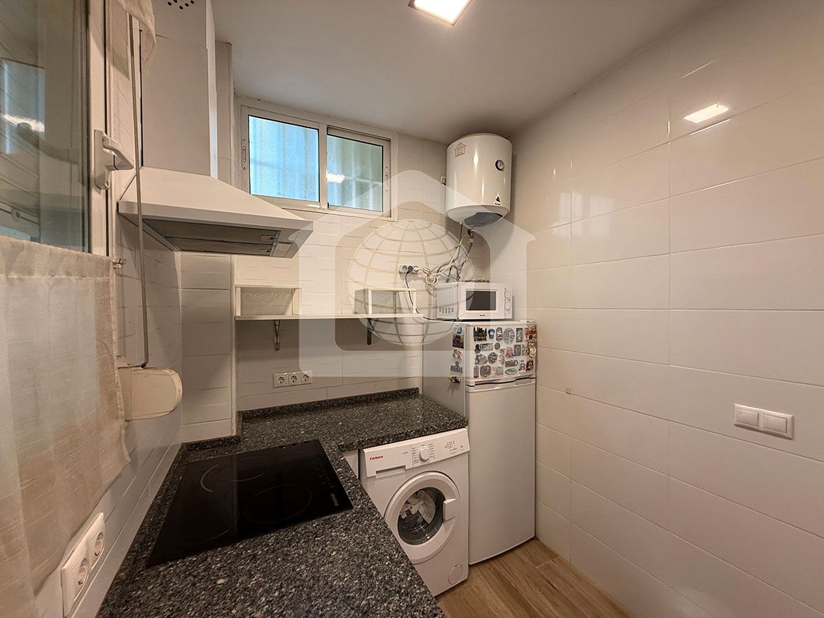 Küche von Wohnung zum Verkauf in Málaga Capital mit Möbliert, Ofen und Waschmaschine