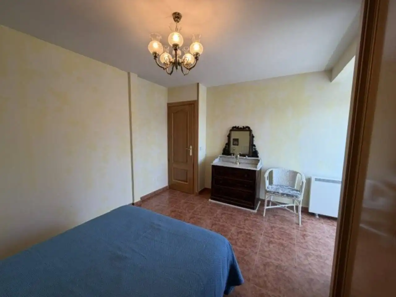 Bedroom of Flat for rent in Buitrago del Lozoya  with Heating and Furnished