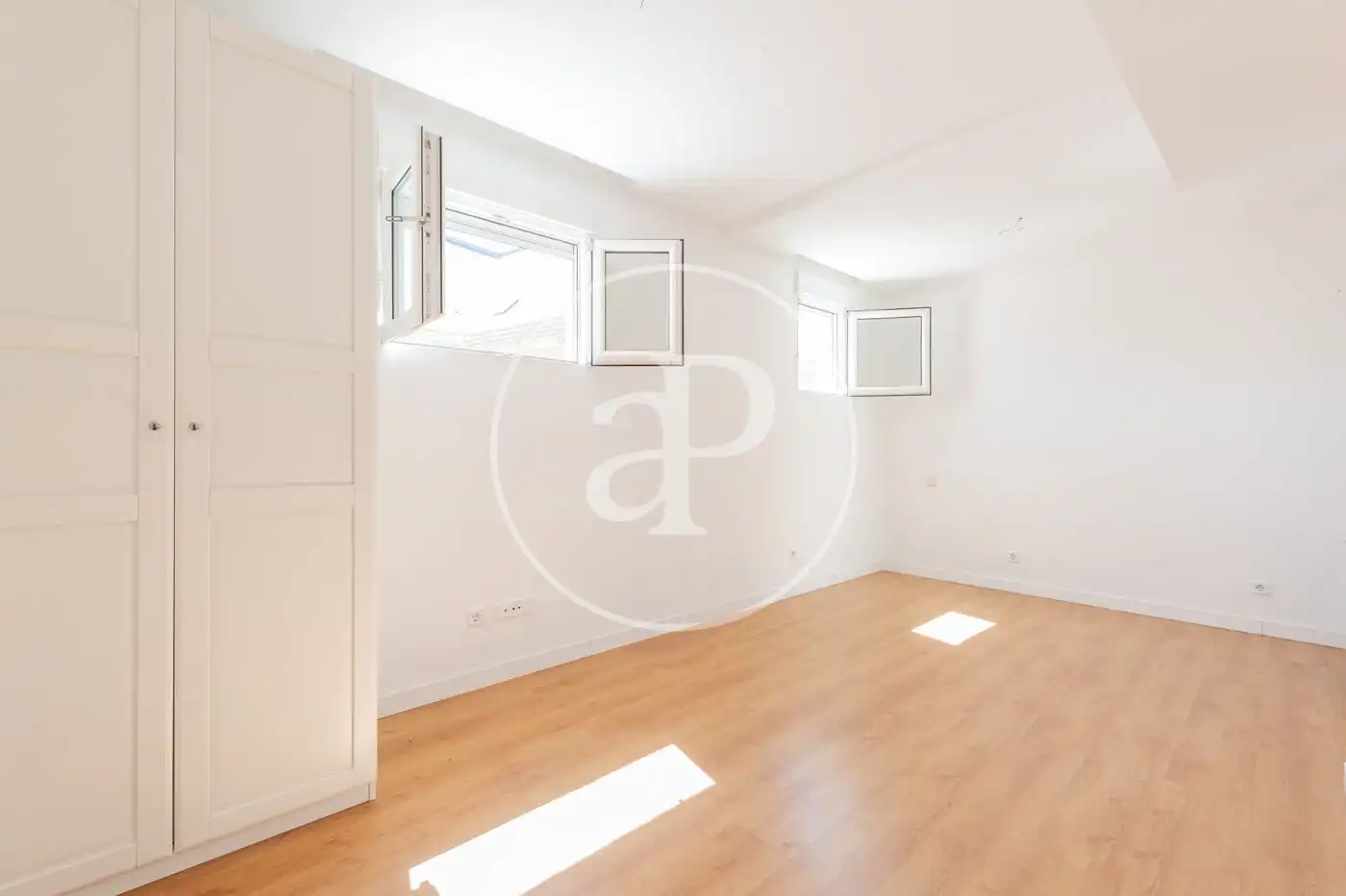 Flat with terrace for sale in Calle de Manuel Cortina, imagen 24
