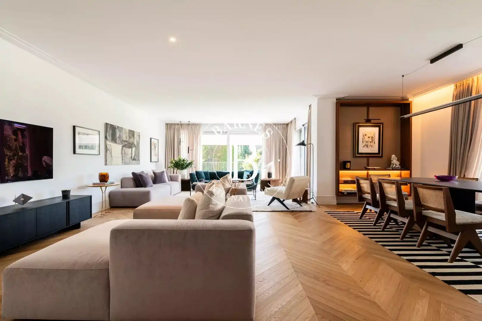 Living room of Flat for rent in Madrid  with Air Conditioner, Terrace and Furnished