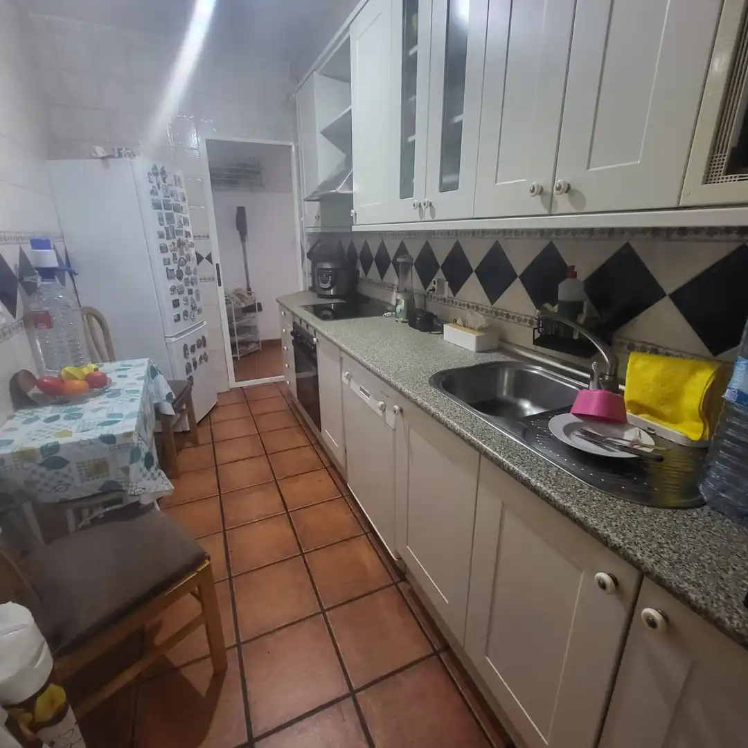 Cocina de Piso en venta en Ávila con Calefacción, Terraza y Amueblado