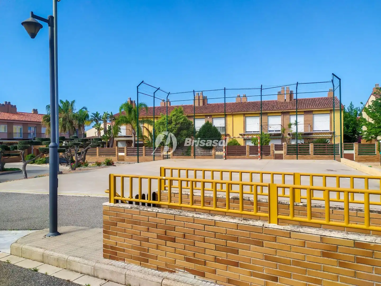 Vista exterior de Casa adosada en venta en Cambrils con Aire acondicionado, Calefacción y Jardín privado