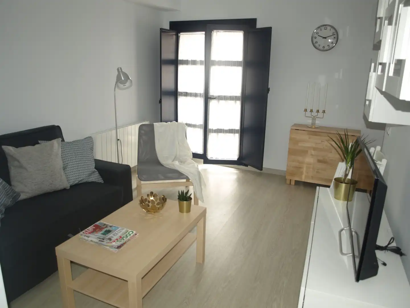 Sala de estar de Piso en venta en Cudillero con Calefacción, Parquet y Amueblado