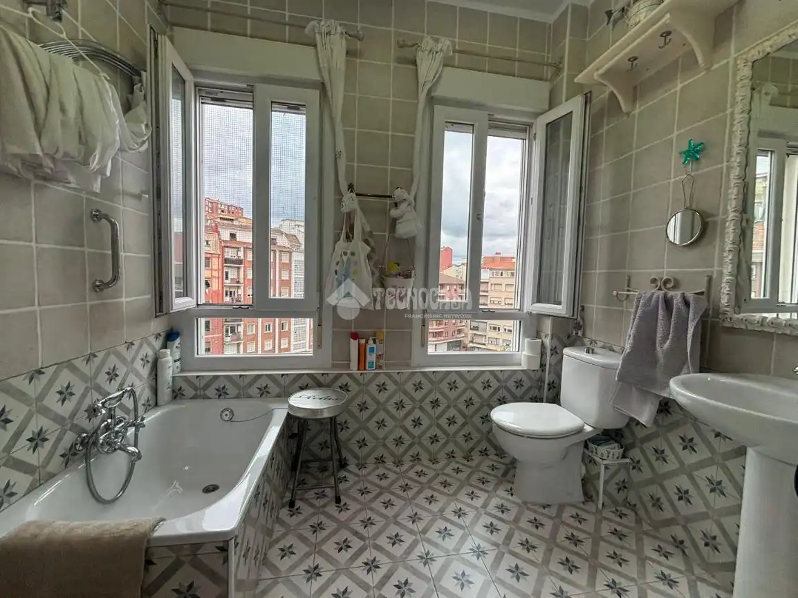 Baño de Piso en venta en Bilbao  con Calefacción
